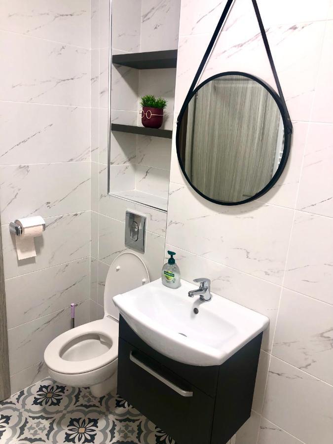 Holiday Apartments Галац Екстер'єр фото