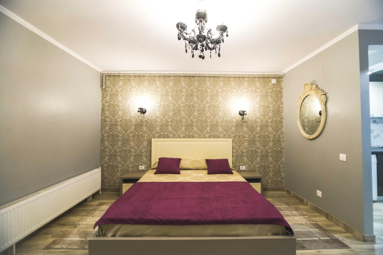 Holiday Apartments Галац Екстер'єр фото